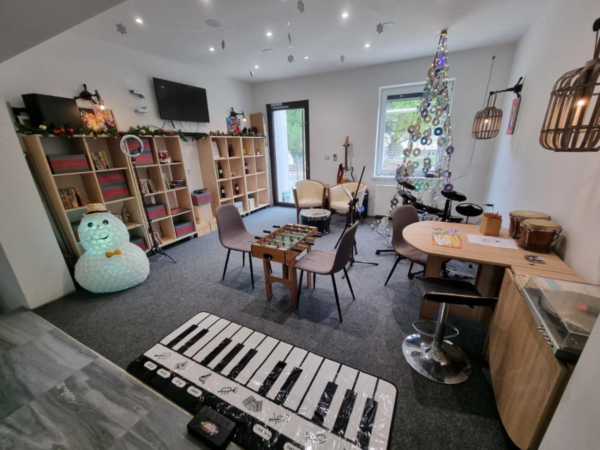 Artrock Residence Izola Bagian luar foto