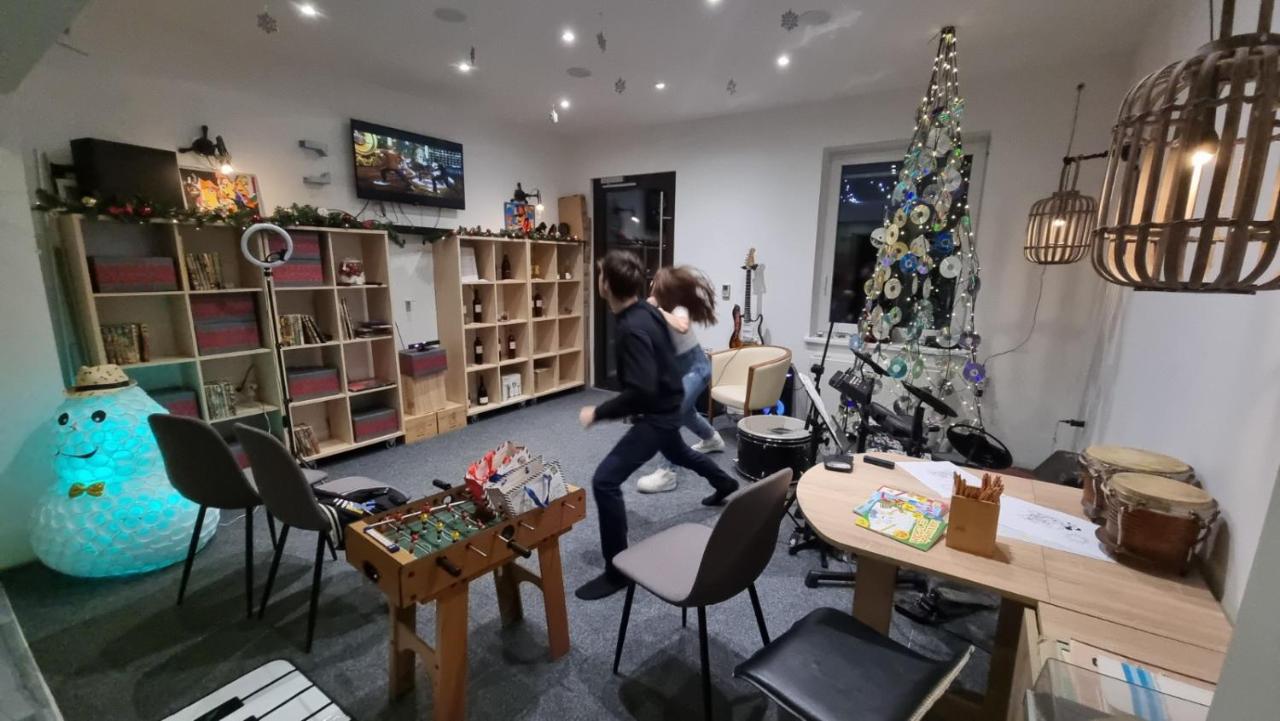 Artrock Residence Izola Bagian luar foto