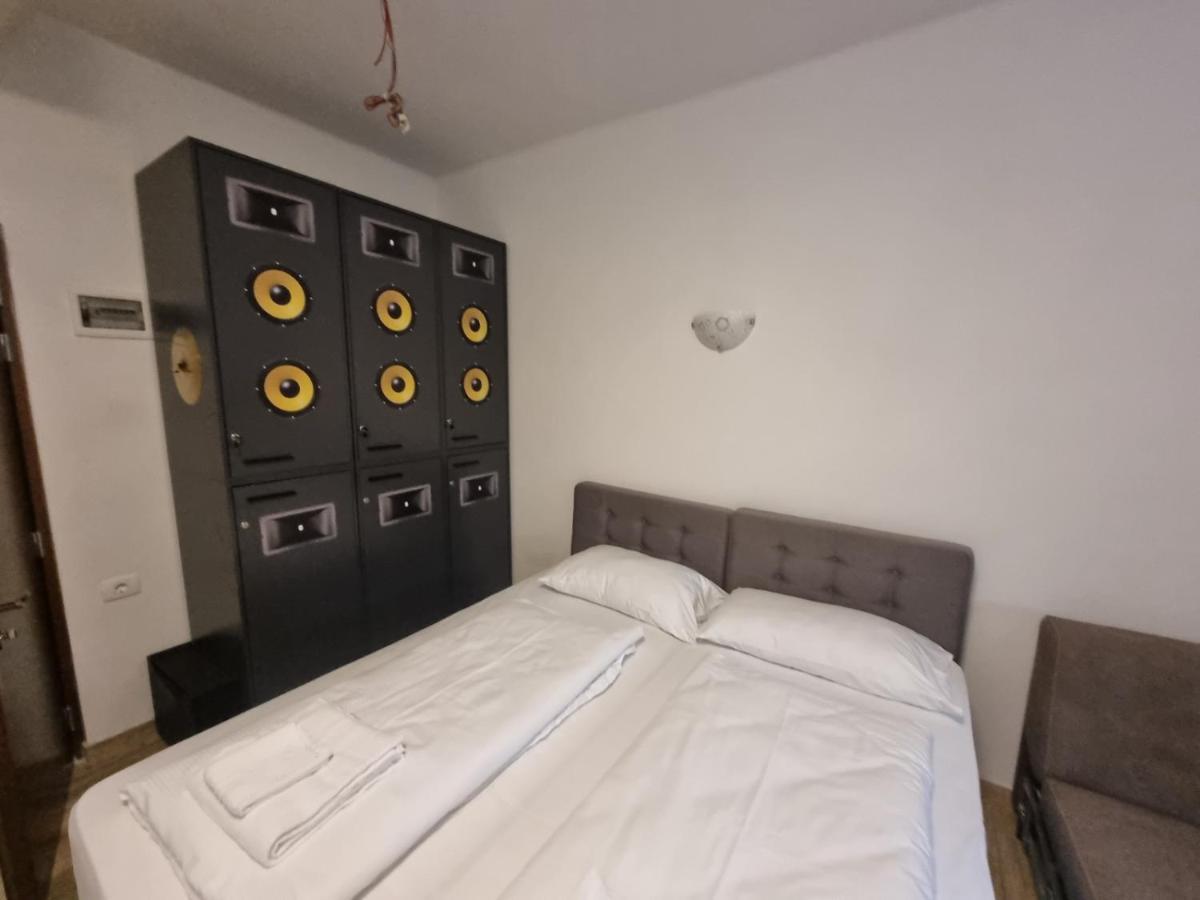 Artrock Residence Izola Bagian luar foto