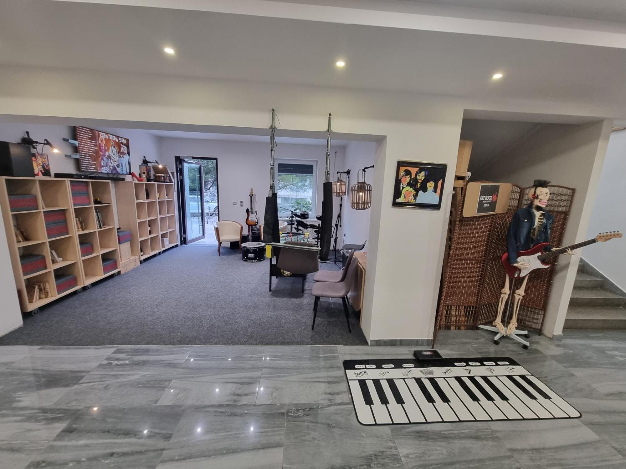 Artrock Residence Izola Bagian luar foto
